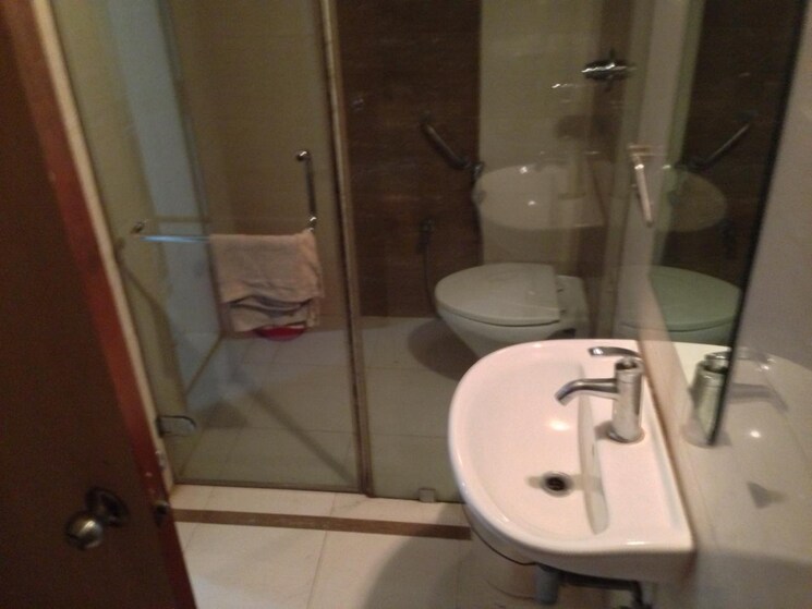 Bathroom, dheeraj-equest 3 Bedroom 6708 Sq.Ft. Apartment In Juhu Mumbai 8899449