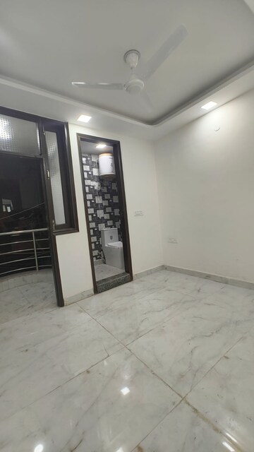 Living Room in 2 BHK Builder Floor at Govindpuri – for Rent