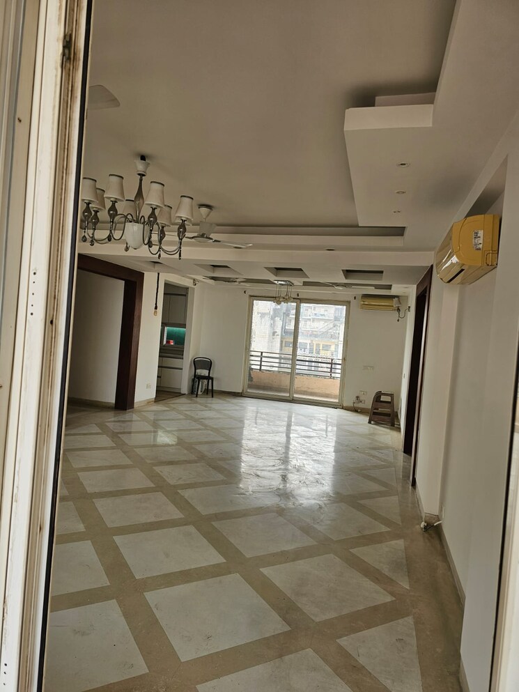 Balcony, sector 85 4 Bedroom 3080 Sq.Ft. Apartment In Sector 85 Faridabad 8899460