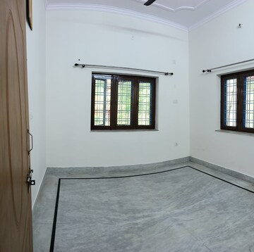 Room in 2 BHK Villa at Jogiwala Chowk – for Rent