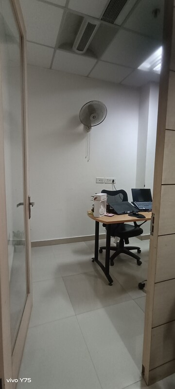 Team Area in  Office Space at Vardhman Star Shop Mall, Sector 19 – for Rent