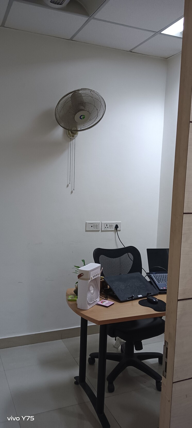 undefined, vardhman-star-shop-mall Commercial Office Space 200 Sq.Ft. In Sector 19 Faridabad 8899523