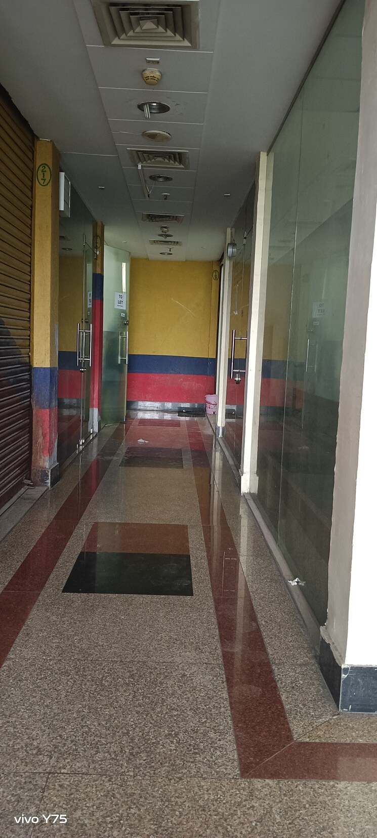 undefined, vardhman-star-shop-mall Commercial Office Space 200 Sq.Ft. In Sector 19 Faridabad 8899523