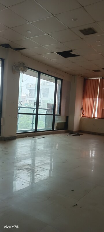 Floor Plan in  Office Space at Vardhman Star Shop Mall, Sector 19 – for Rent