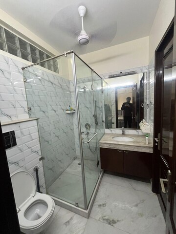 Master Bedroom in 3 BHK Builder Floor at Sector 43 – for Rent