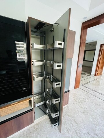 Staircase in 3 BHK Builder Floor at Sector 43 – for Rent