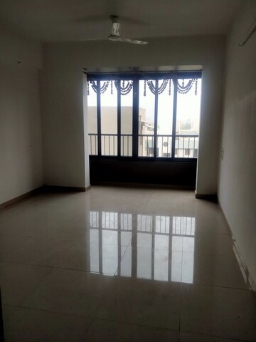 Room in 3 BHK Apartment at Althan – for Rent