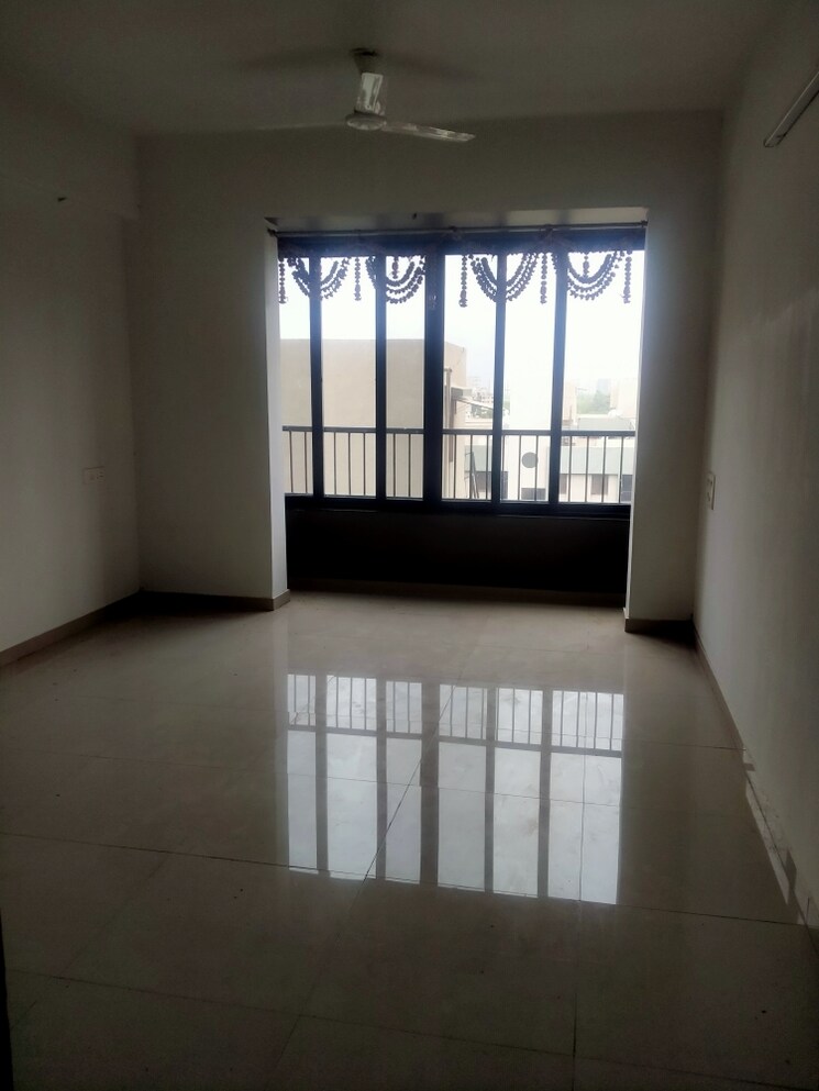 Room, althan 3 Bedroom 1616 Sq.Ft. Apartment In Althan Surat 8899595