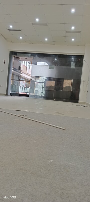  Office Space – Exterior View View at Vardhman Star Shop Mall, Sector 19 - for Rent
