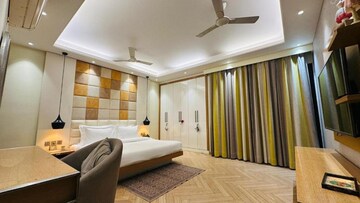 Bedroom in 1 BHK Builder Floor at Safdarjung Enclave – for Rent