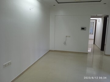 Room in 2 BHK Apartment at GK Dwarka Sai Paramount, Balewadi – for Rent