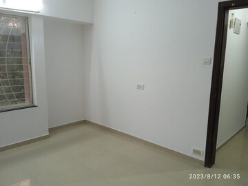 Room in 2 BHK Apartment at GK Dwarka Sai Paramount, Balewadi – for Rent