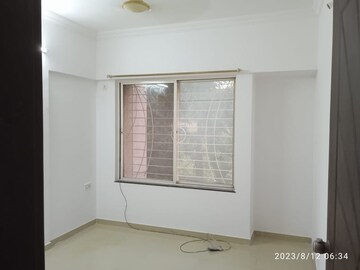 Room in 2 BHK Apartment at GK Dwarka Sai Paramount, Balewadi – for Rent