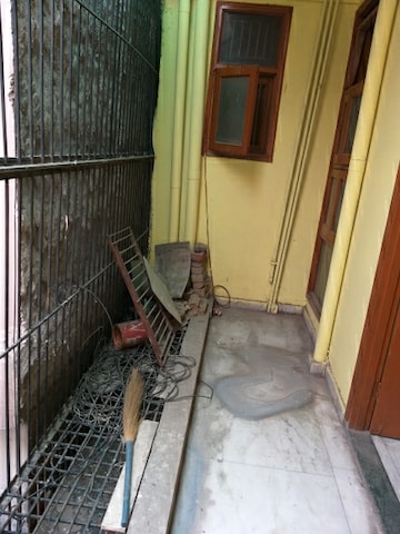 Room in  Pg at Gyan Khand ii – for Rent