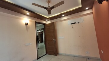 Room in 3 BHK Apartment at Highland Park Chandigarh, Bhabat – for Rent