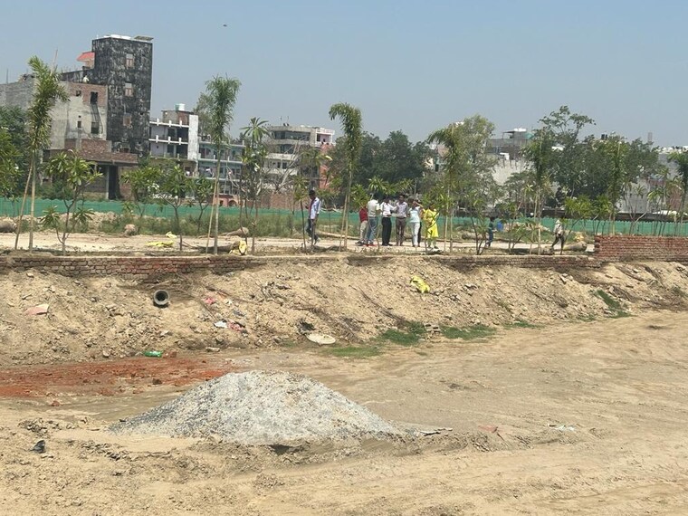 undefined, sector 144  200 Sq.Mt. Plot In Sector 144 Noida 8899643