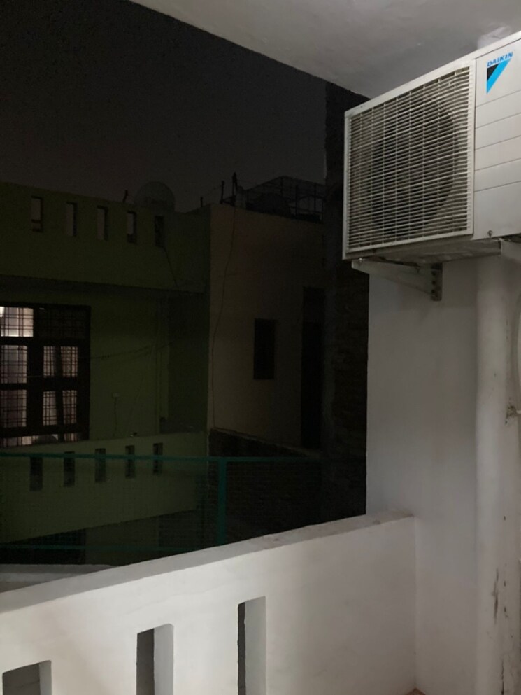 Kitchen, sector 31 2 Bedroom 120 Sq.Yd. Builder Floor In Sector 31 Gurgaon 8899678