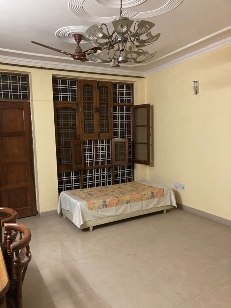 Living Room, sector 31 2 Bedroom 120 Sq.Yd. Builder Floor In Sector 31 Gurgaon 8899678