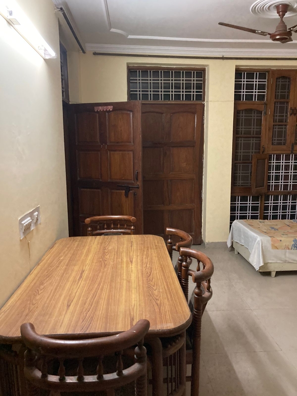 2 BHK Builder Floor For Rent in Sector 31