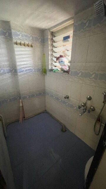 Bathroom in 1.5 BHK Apartment at Bhumiraj Abode, Sanpada – for Rent