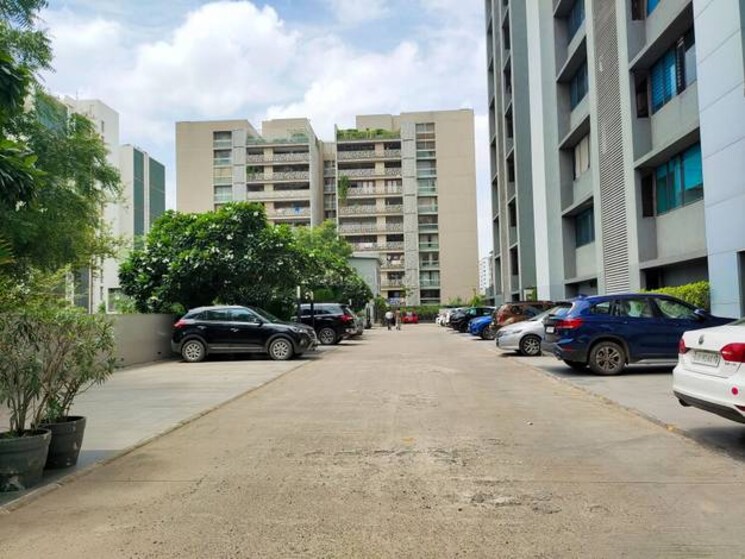 Exterior View, goyal-pinnacle-business-park Commercial Office Space 1000 Sq.Ft. In Prahlad Nagar Ahmedabad 8899679