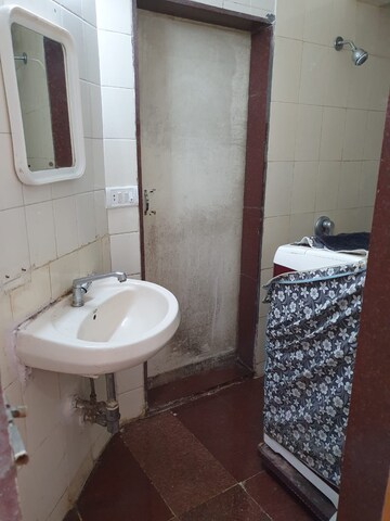 Bathroom in 2 BHK Apartment at Sunita Apartment, Peddar Road – for Rent