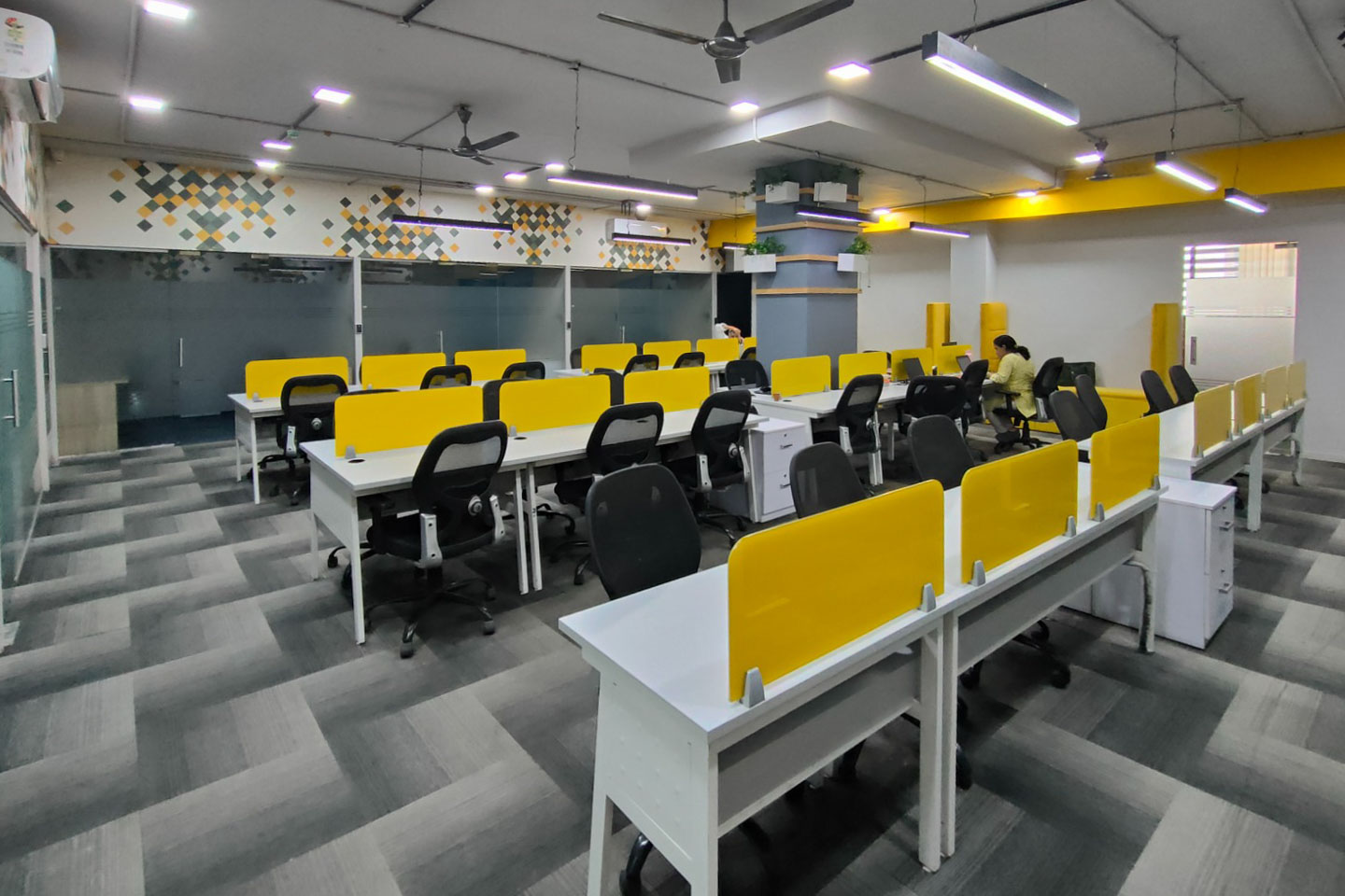 Office Space For Rent in Solitaire Business Hub Viman Nagar