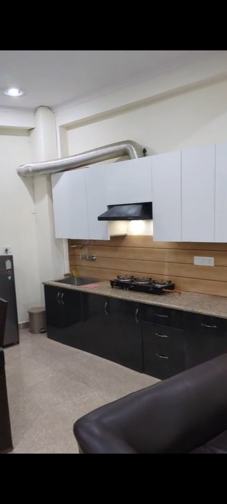 Kitchen, sector 33 2 Bedroom 1100 Sq.Ft. Builder Floor In Sector 33 Gurgaon 8899770