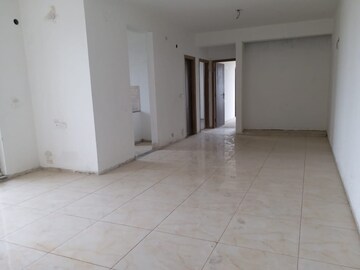 Room in 2 BHK Apartment at BPTP Discovery Park, Sector 80 – for Sale