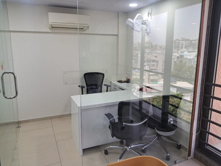 Team Area, bodakdev Commercial Office Space 1171 Sq.Ft. In Bodakdev Ahmedabad 8899737