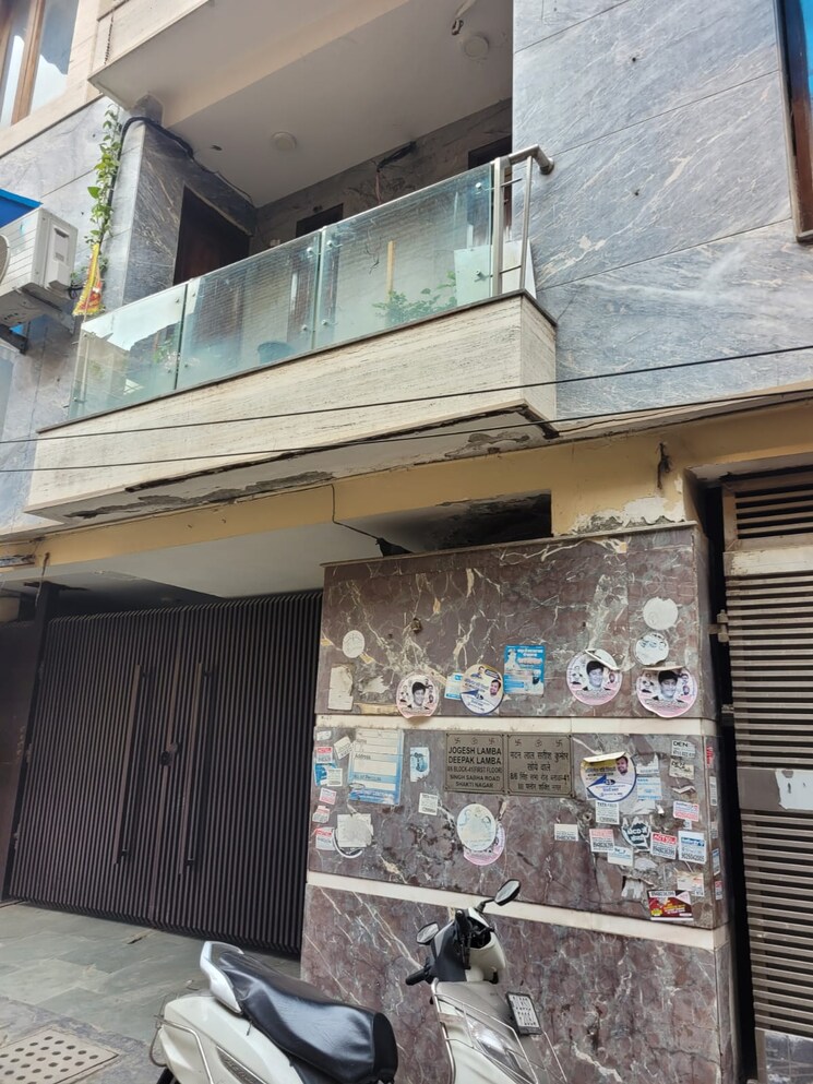 Exterior View, shakti nagar 3 Bedroom 233 Sq.Yd. Independent House In Shakti Nagar Delhi 8899742