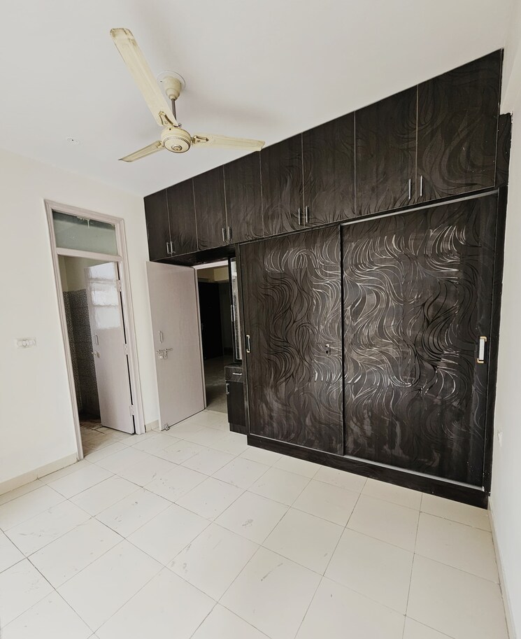 Bathroom, breez-global-heights 2 Bedroom 710 Sq.Ft. Apartment In Sohna Sector 33 Gurgaon 8899801