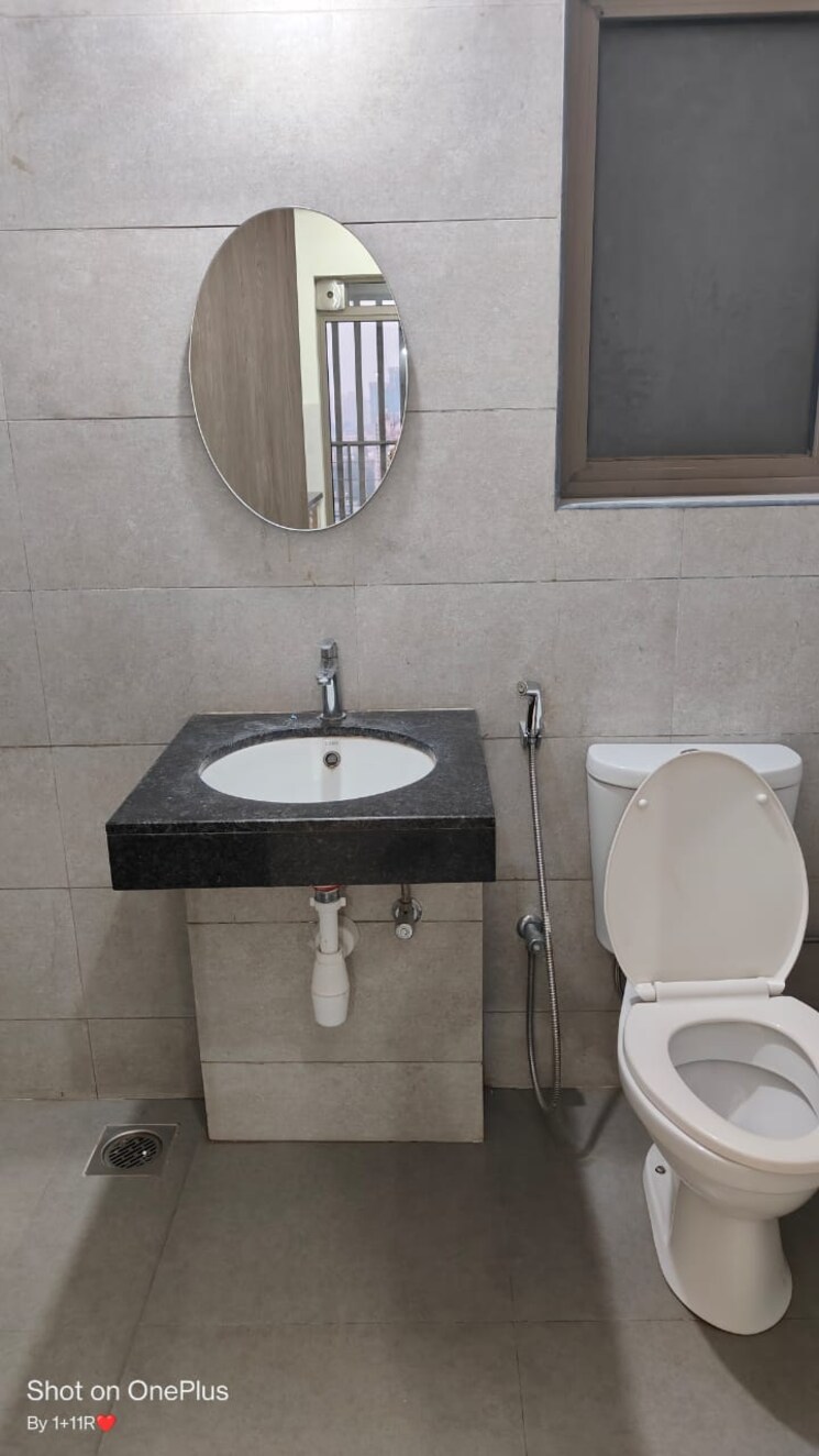 Bathroom, kalpataru-paramount 2 Bedroom 672 Sq.Ft. Apartment In Kapur Bawdi Thane 8899838