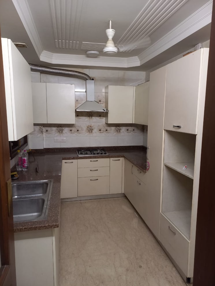 Kitchen, safdarjung enclave 3 Bedroom 208 Sq.Yd. Builder Floor In Safdarjung Enclave Delhi 8899960