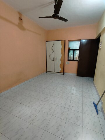 Room in 1 BHK Apartment at Godrej Hill, Kalyan West – for Rent