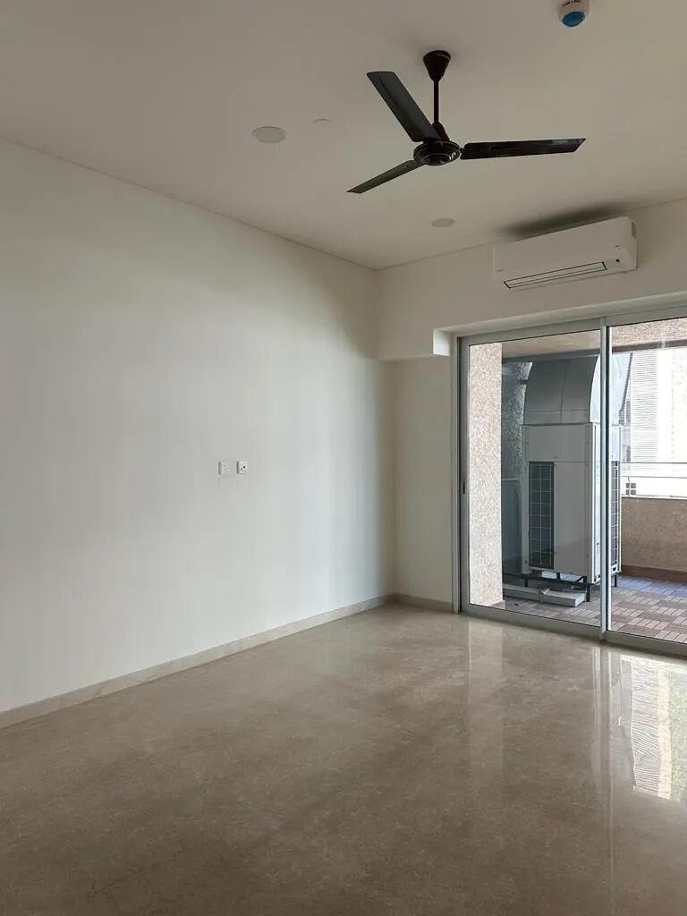 3 BHK + Servant Room Apartment For Rent in Lokhandwala Minerva Mahalaxmi