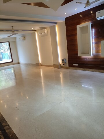 Living Room in 4 BHK Builder Floor at New Friends Colony – for Rent