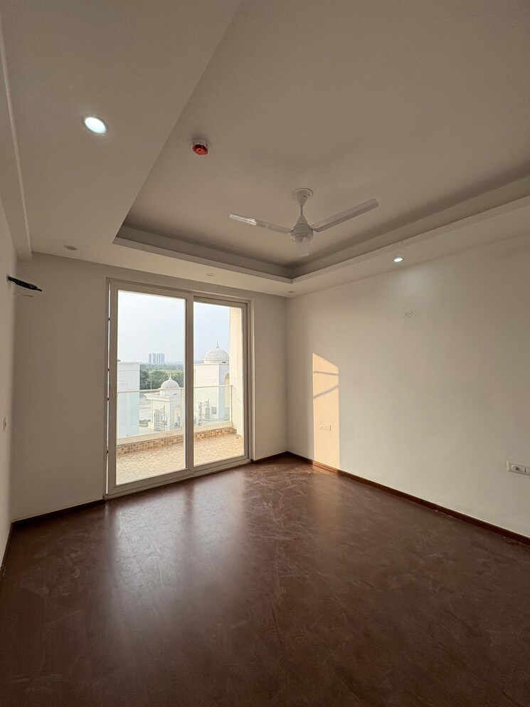 Master Bedroom, omaxe-lake 3 Bedroom 1920 Sq.Ft. Apartment In North Mullanpur Chandigarh 8899352