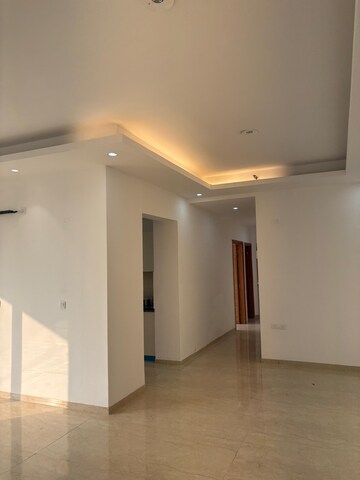 Room in 3 BHK Apartment at Omaxe Lake, North Mullanpur – for Sale