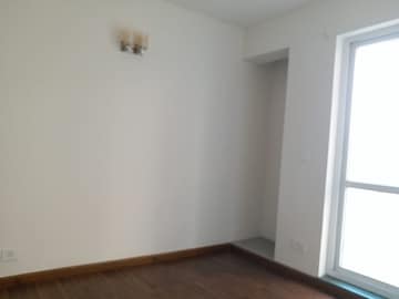 Room in 3 BHK Builder Floor at BPTP Parkland Pride, Sector 77 – for Sale
