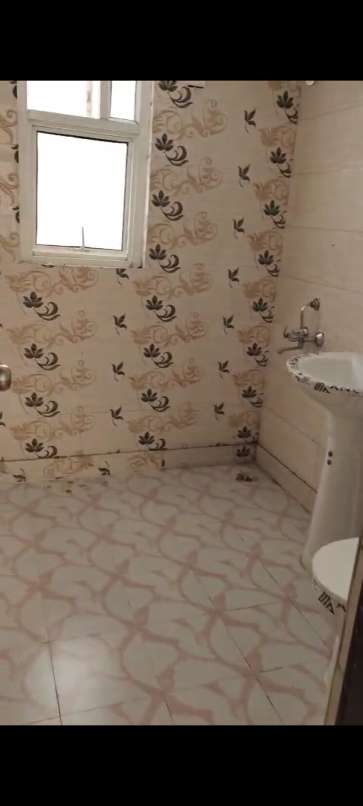 Bathroom, eureka-diya-green-city 2.5 Bedroom 926 Sq.Ft. Apartment In Raj Nagar Extension Ghaziabad 8899908