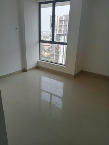 Room in 2 BHK Apartment at Shrachi Greenwood Nest, Rajarhat New Town – for Sale
