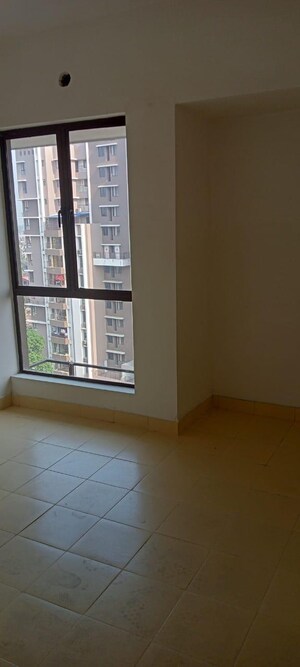Room in 2 BHK Apartment at Shrachi Greenwood Nest, Rajarhat New Town – for Sale