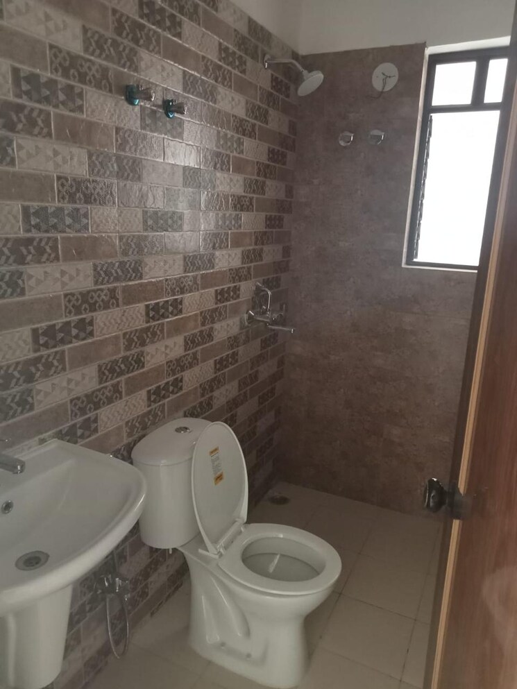 Attached Bathroom, shrachi-greenwood-nest 2 Bedroom 904 Sq.Ft. Apartment In Rajarhat New Town Kolkata 8900019