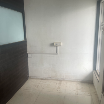 Room in  Office Space at Raviraj Crossroads, Bhagwan Nagar – for Rent