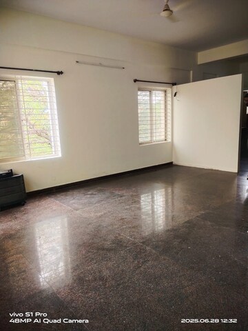 Room in 2 BHK Builder Floor at Hsr Layout – for Rent