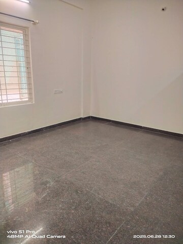 Room in 2 BHK Builder Floor at Hsr Layout – for Rent