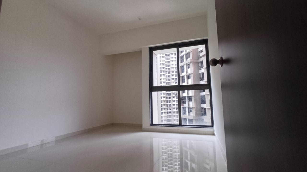 2 BHK + Extra Room Apartment For Rent in Runwal Eirene