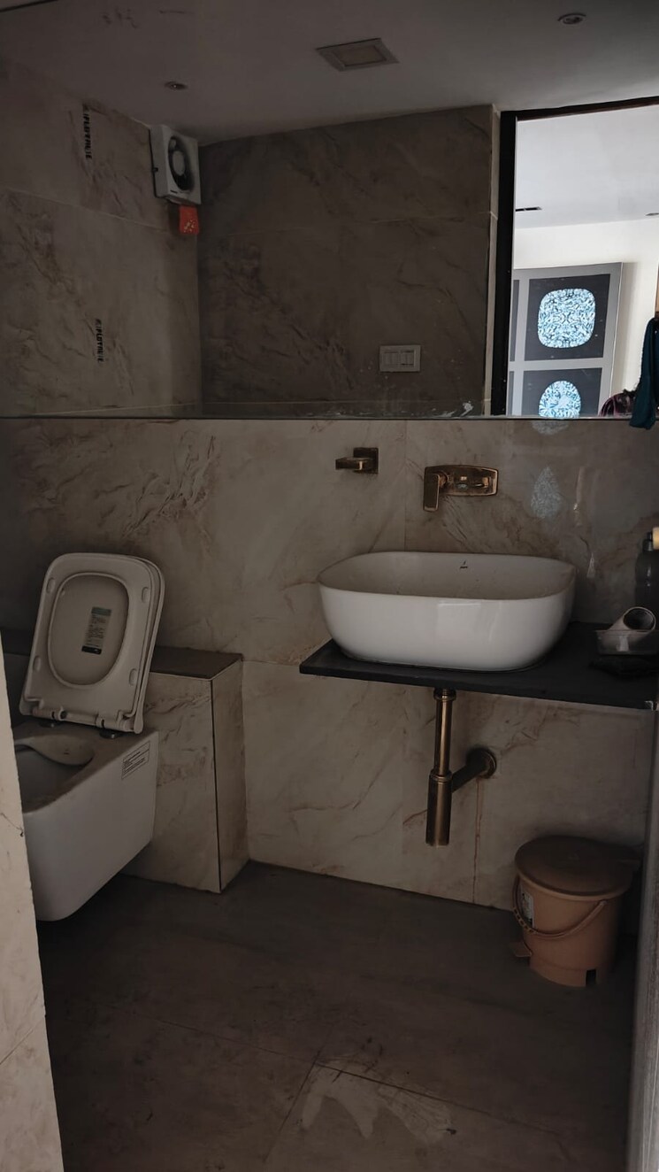Bathroom, hn-safal-mondeal-square Commercial Office Space 1882 Sq.Ft. In Prahlad Nagar Ahmedabad 8900075