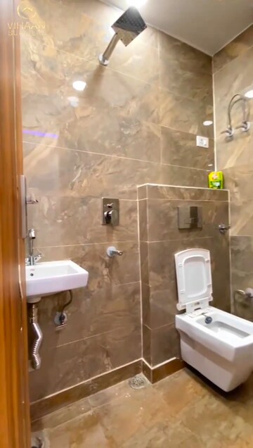 Bathroom in 2 BHK Builder Floor at Uttam Nagar West – for Rent